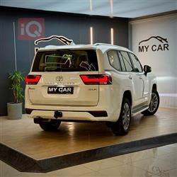 تۆیۆتا لاند کروزەر